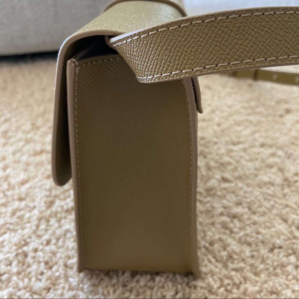 Minimalist Structured Crossbody Shoulder Bag - Picture 6 of 15